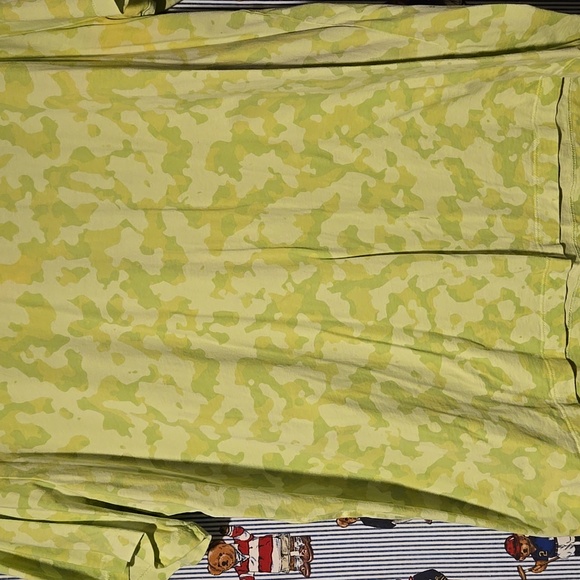 Nike Sportswear Men's Camouflage Lime Green Yellow Shirt 3XL TALL Nike Tee - Picture 3 of 9